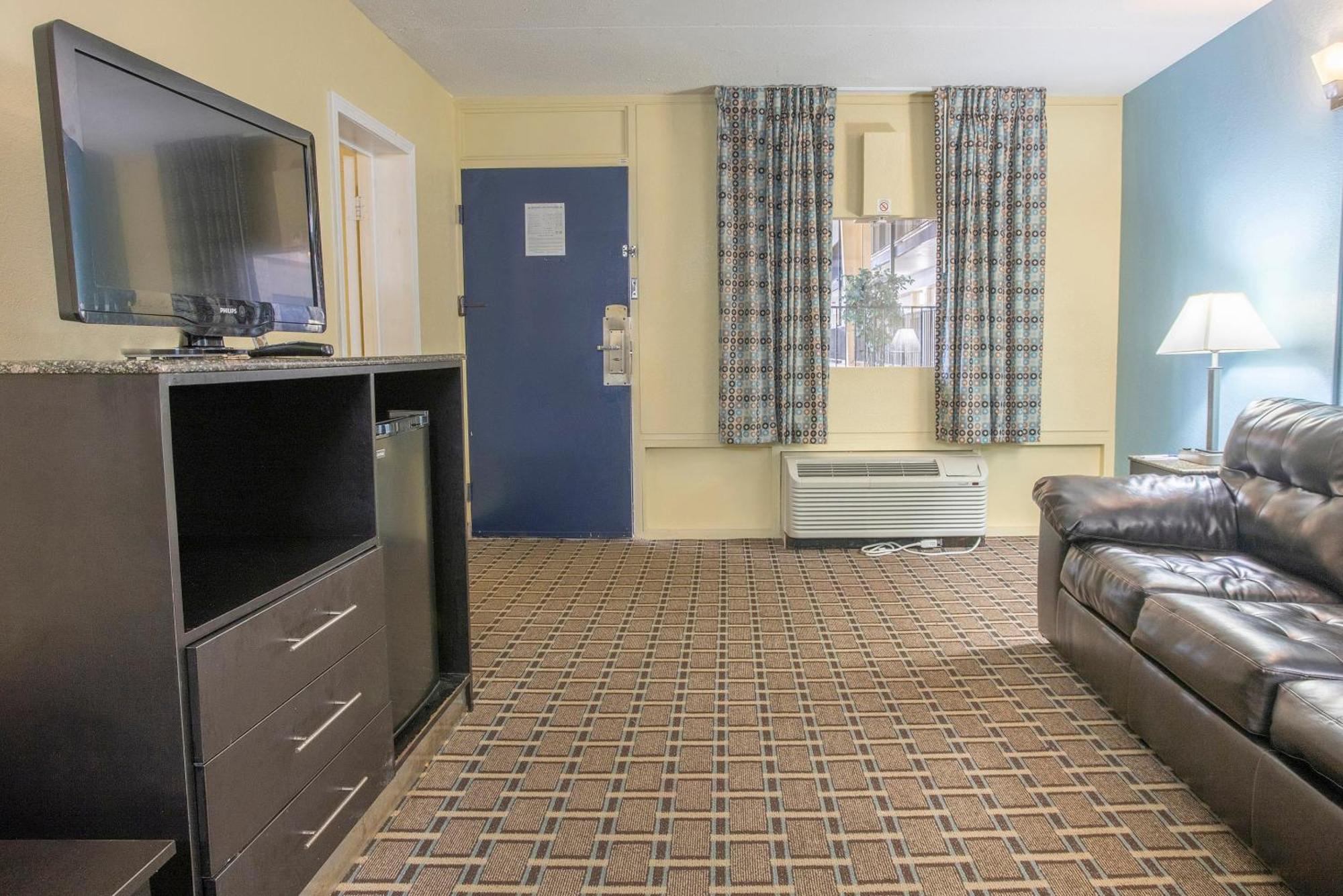 Oyo Hotel Knoxville Tn Cedar Bluff I-40 Exteriér fotografie